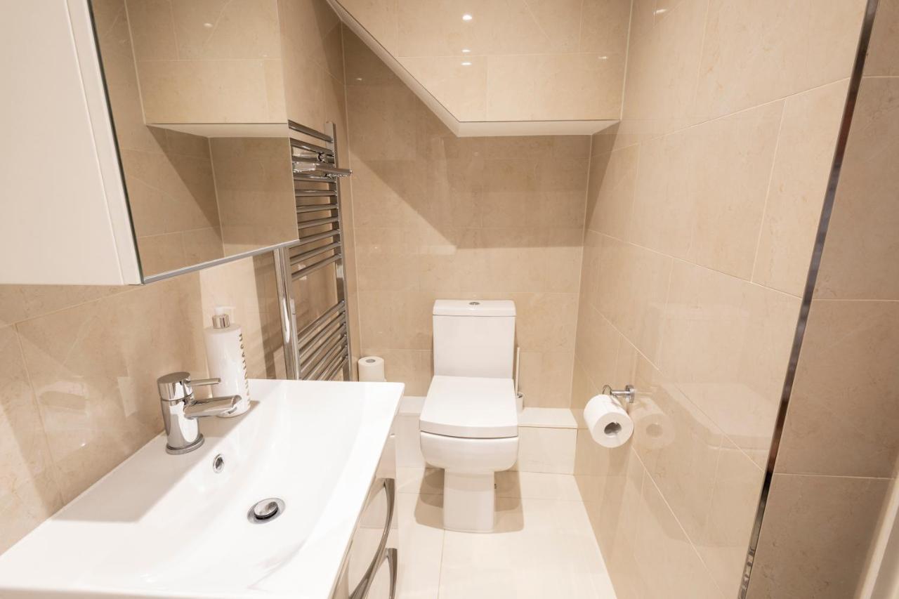 London Vegetarian Smoke & Pet Free En-Suite With Ev Parking Edgware Exteriör bild