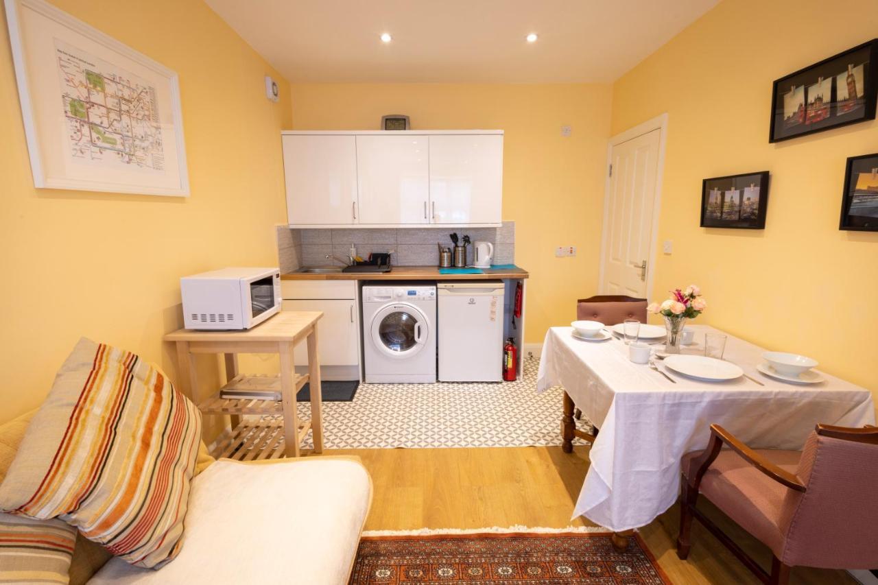 London Vegetarian Smoke & Pet Free En-Suite With Ev Parking Edgware Exteriör bild
