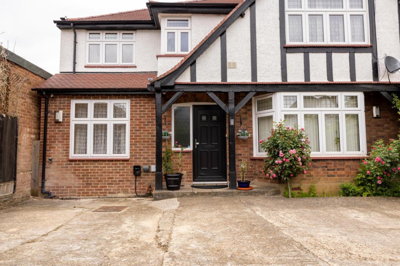 London Vegetarian Smoke & Pet Free En-Suite With Ev Parking Edgware Exteriör bild