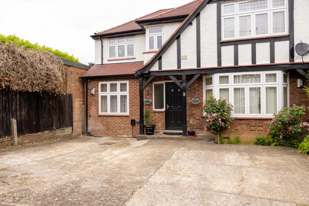 London Vegetarian Smoke & Pet Free En-Suite With Ev Parking Edgware Exteriör bild