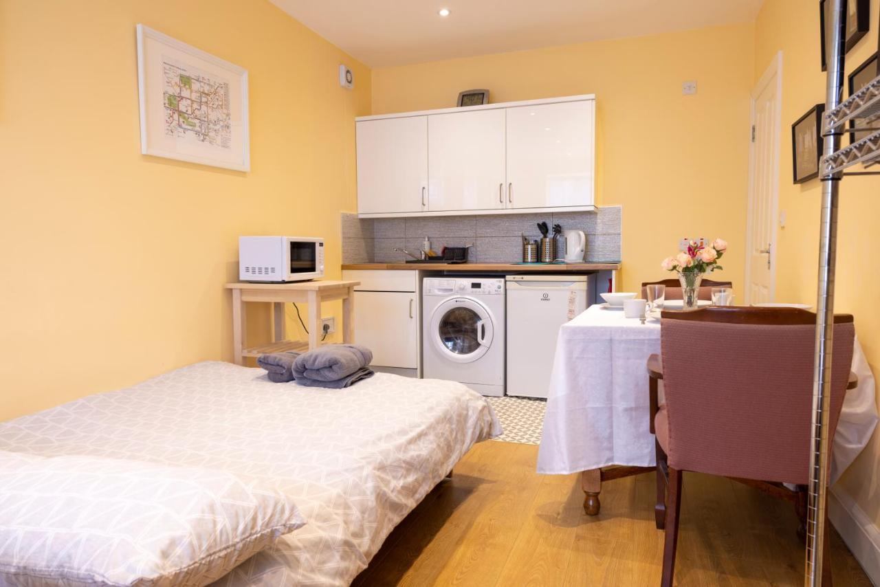 London Vegetarian Smoke & Pet Free En-Suite With Ev Parking Edgware Exteriör bild
