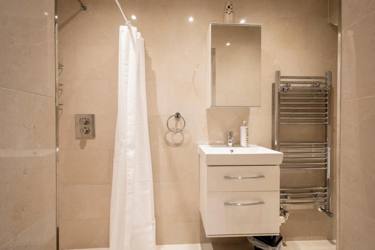 London Vegetarian Smoke & Pet Free En-Suite With Ev Parking Edgware Exteriör bild