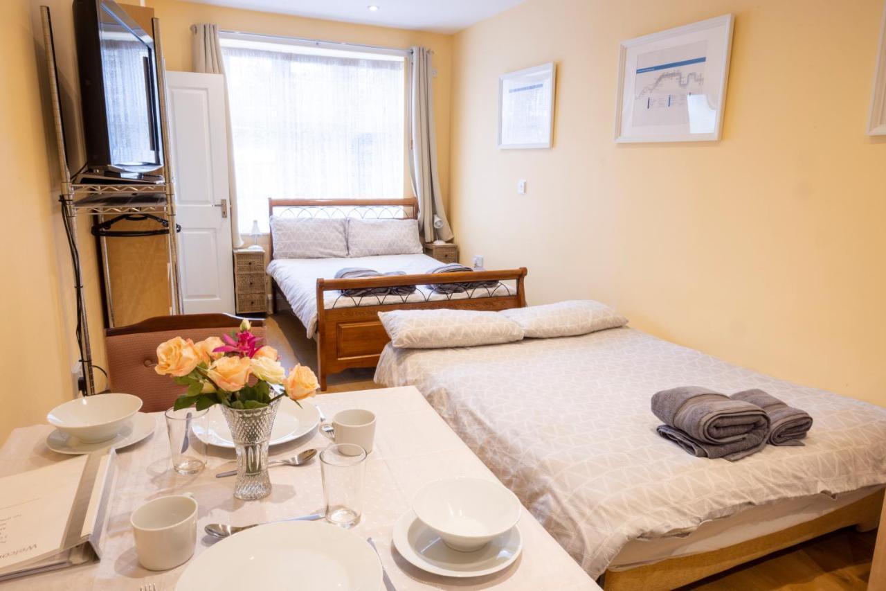 London Vegetarian Smoke & Pet Free En-Suite With Ev Parking Edgware Exteriör bild