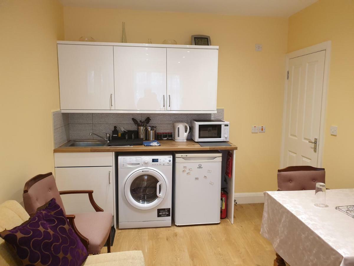 London Vegetarian Smoke & Pet Free En-Suite With Ev Parking Edgware Exteriör bild
